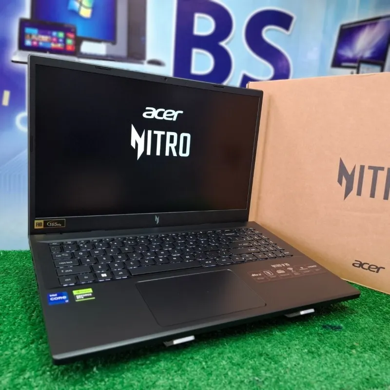 Acer Nitro V15 — i7-13620H · 16 Go · RTX 4050 · 15.6" 165 Hz