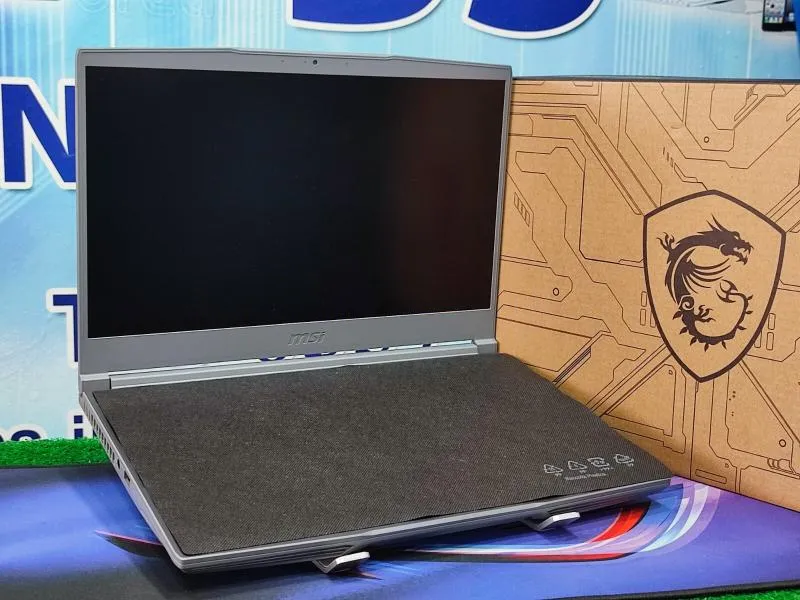 MSI Thin 15 B13VE — i7-13620H · 16 Go · RTX 4050 · 15.6" 144 Hz