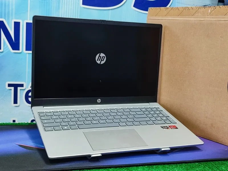 HP Laptop 15 — Ryzen 7 7730U · 16 Go · 1 To SSD · 15.6" FHD