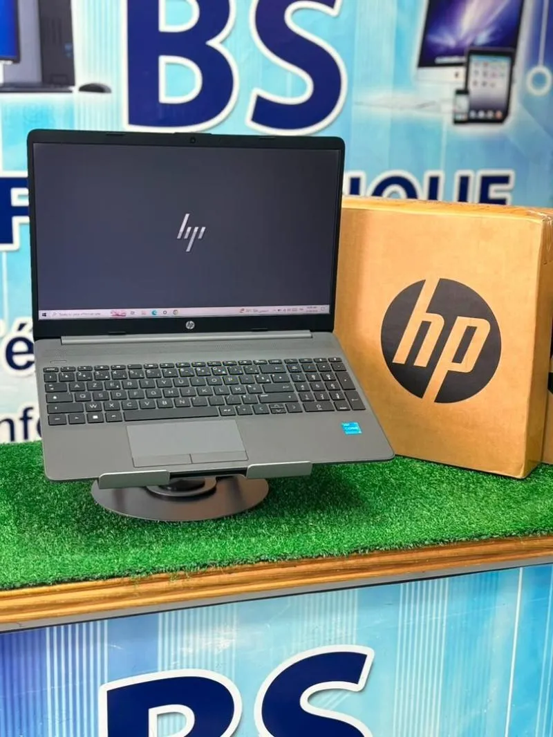 HP Laptop 15-DW3023NK — i3-1115G4 · 8 Go DDR4 · 256 Go SSD NVMe · 15.6" FHD IPS