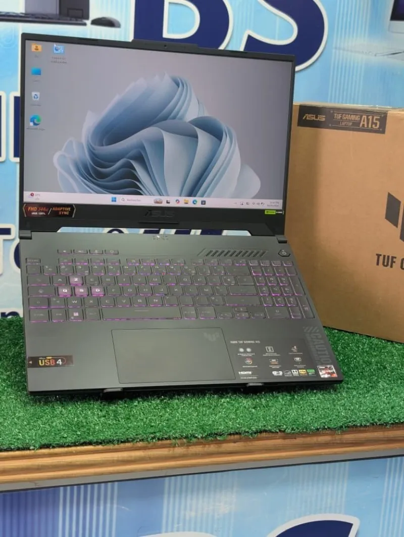 ASUS TUF A15 — Ryzen 7 7735HS · 16 Go · Radeon Graphics · 15.6" 144 Hz