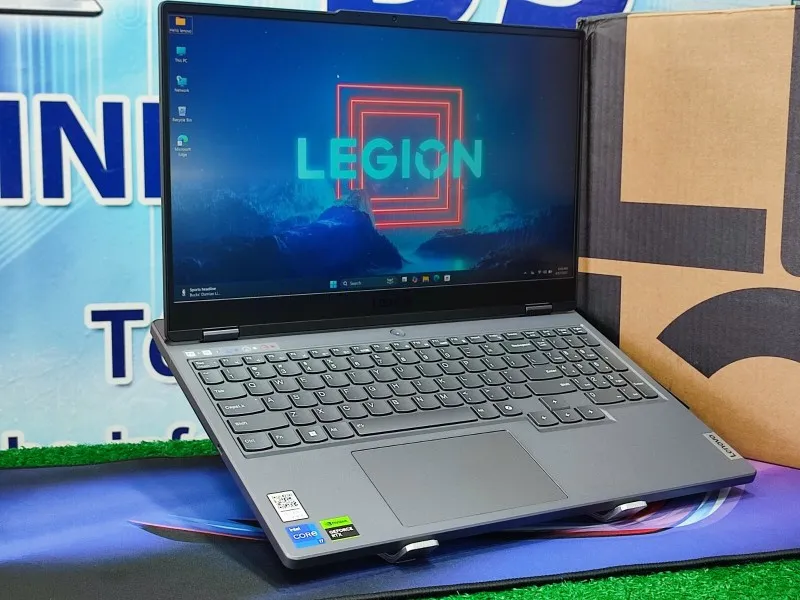 Lenovo Legion Y7000 — i9-14900HX · 16 Go · RTX 5060 · 15.6" 240 Hz