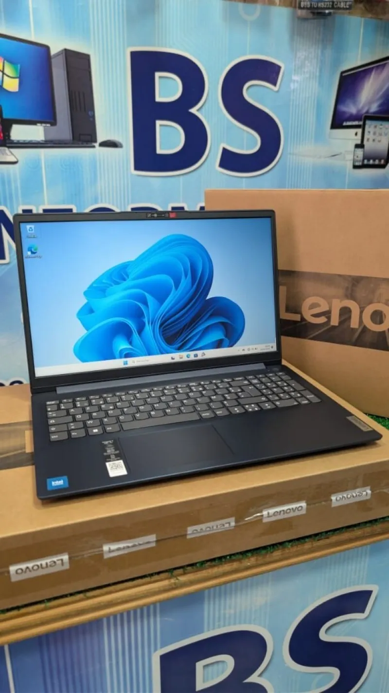 Lenovo IdeaPad 1 — Intel N4500 · 8 Go · 256 Go SSD · 15.6"