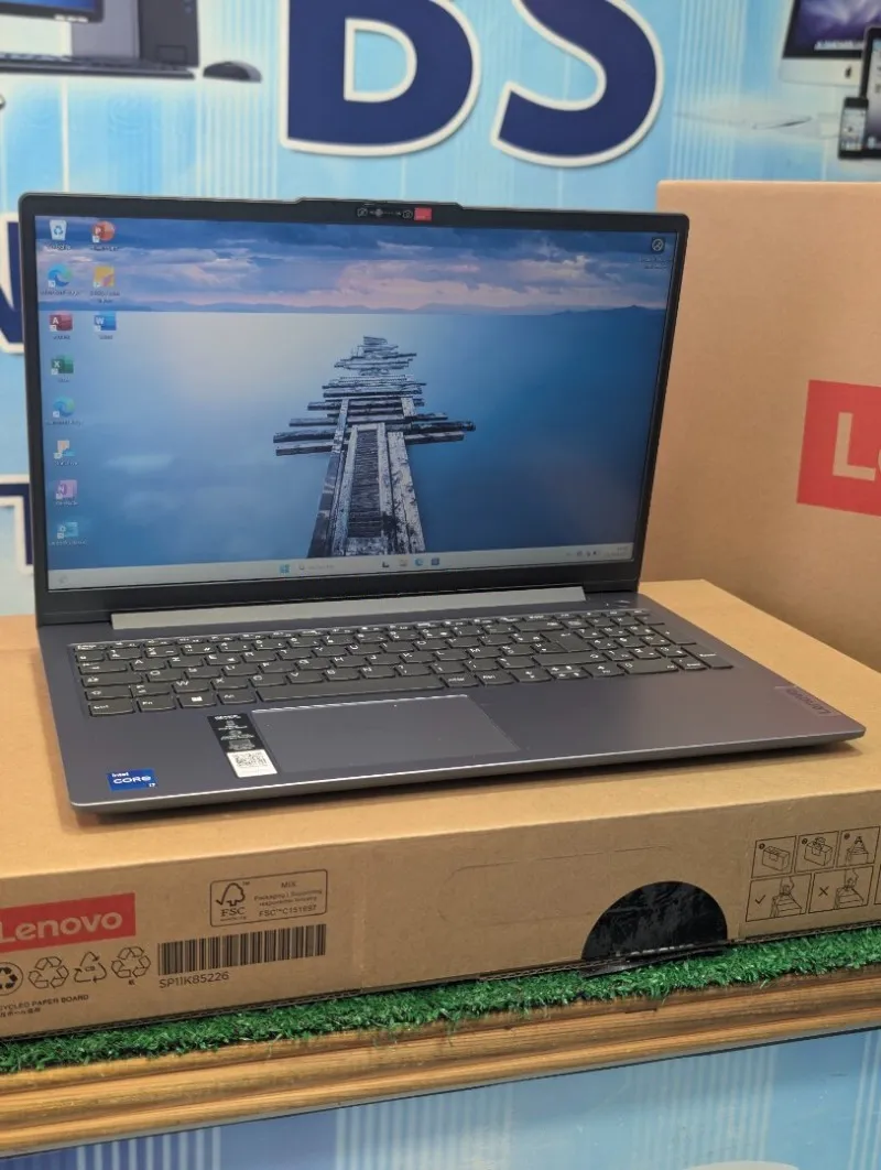 Lenovo IdeaPad Slim 3 — i7-13620H · 16 Go · 512 Go NVMe · 15.6" IPS FHD