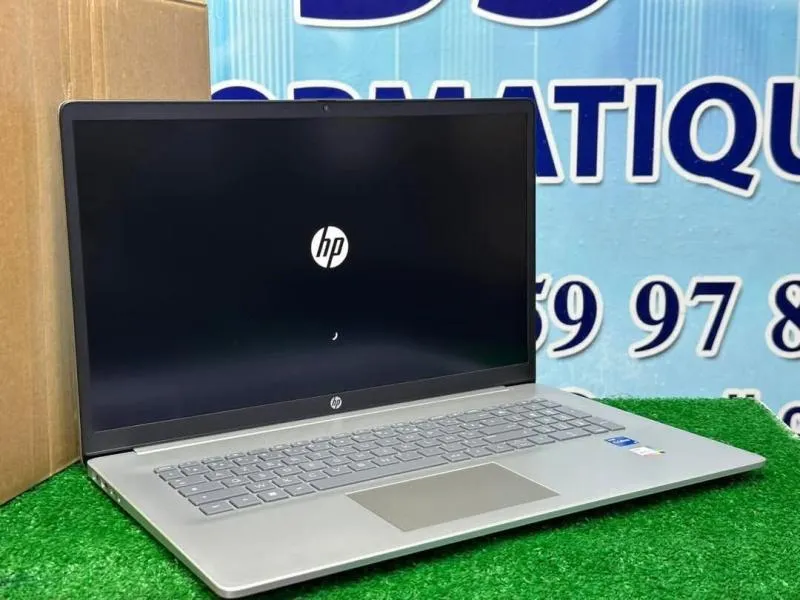 HP Laptop 17 — i5-1334U · 16 Go · 17.3" HD+