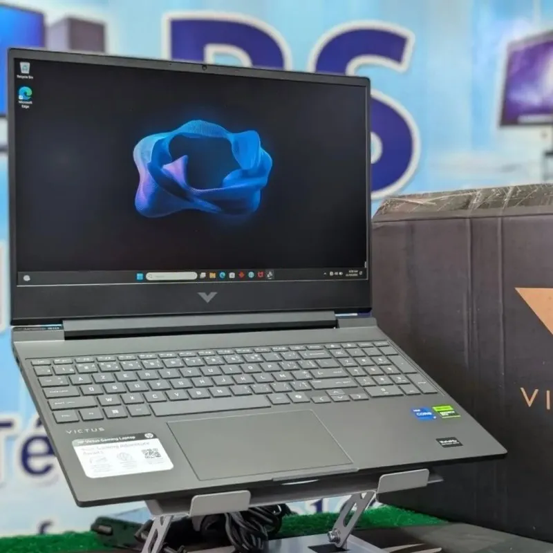 HP Victus 15 — i7-13620H · 16 Go · RTX 5060 · 15.6" 144 Hz