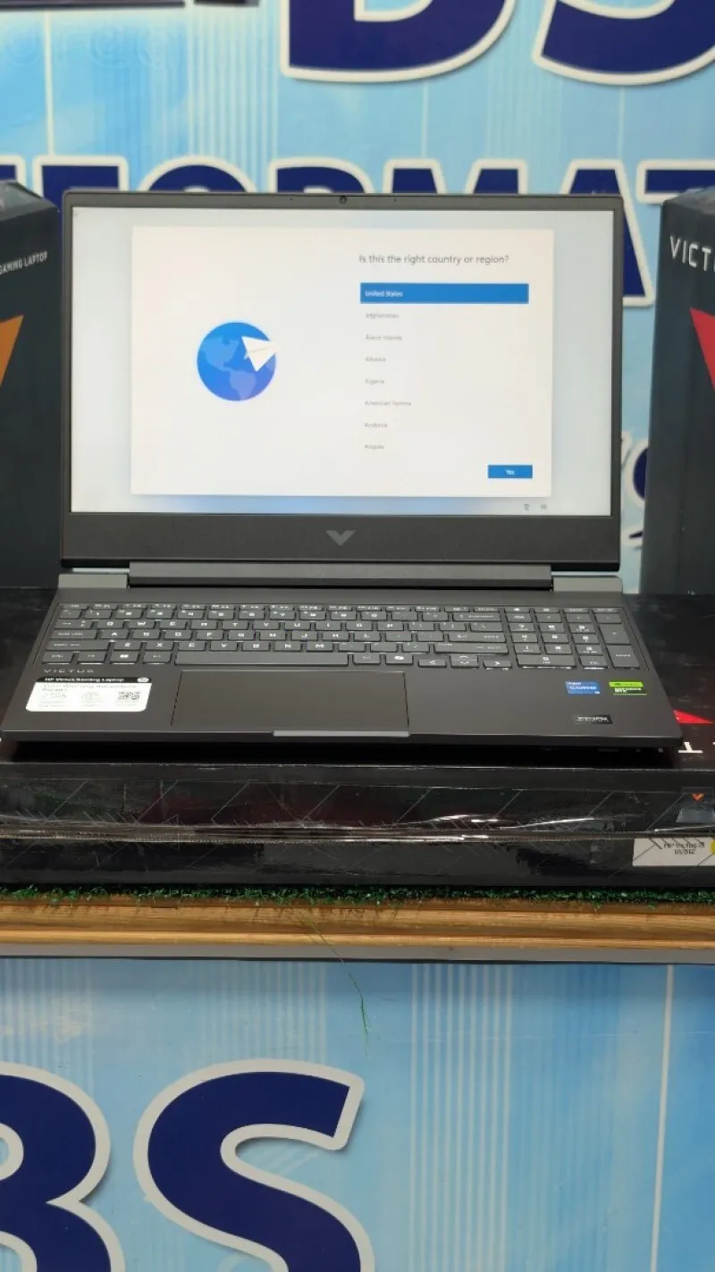 HP Victus 15 — i5-13420H · RTX 4050 · 16 Go · 15.6" 144 Hz