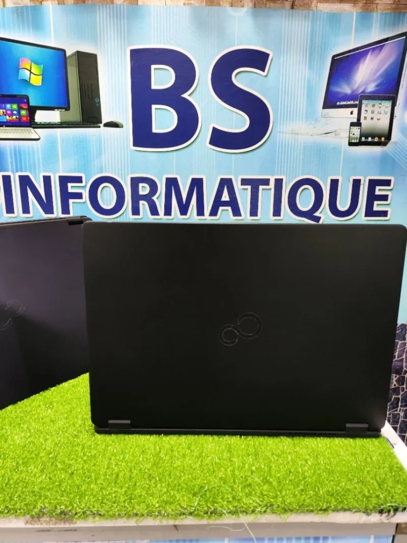 Fujitsu Lifebook U Series — i5-6300U · 8 Go · 256 Go SSD · 14" FHD