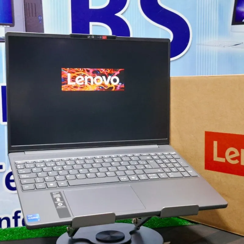 Lenovo IdeaPad Slim 3i — i5-13420H · 16 Go DDR5 · 15.3" WUXGA